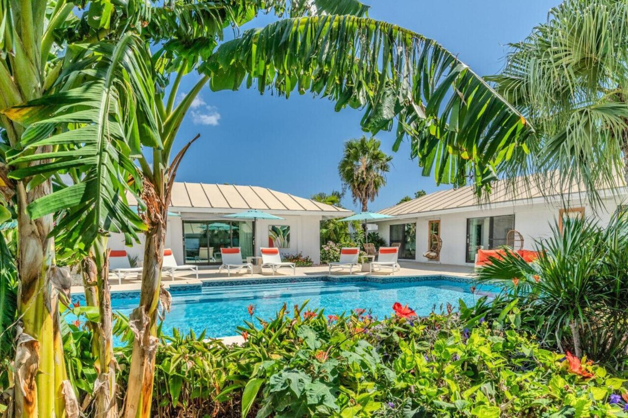 Royal Villa With A Huge Swimming Pool Cowell Battery Εξωτερικό φωτογραφία
